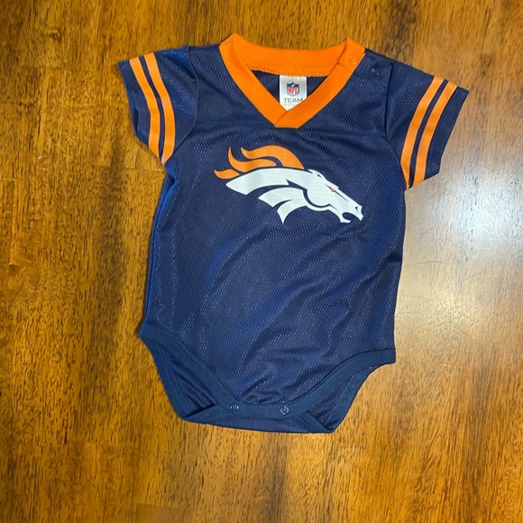 NFL team apparel Denver broncos onesie. Size 3 to 6 months. - Picture 2 of 10